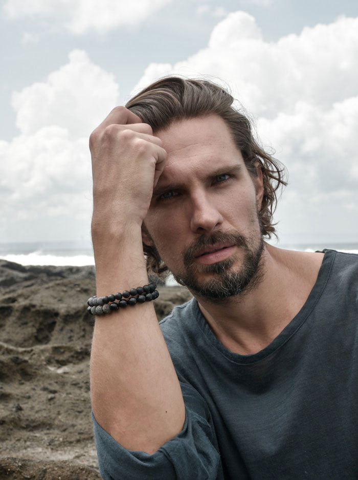 Perlenarmband-Herren-schwarz-Silberperlen